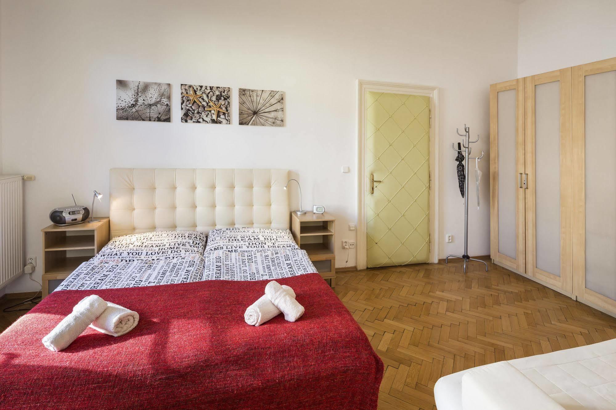 Old Town - Dusni Apartments Praga Zewnętrze zdjęcie