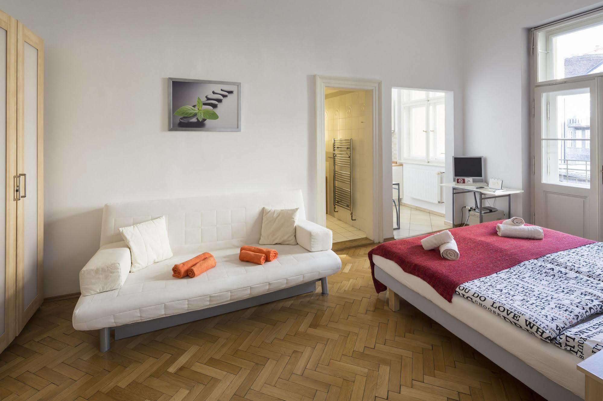 Old Town - Dusni Apartments Praga Zewnętrze zdjęcie